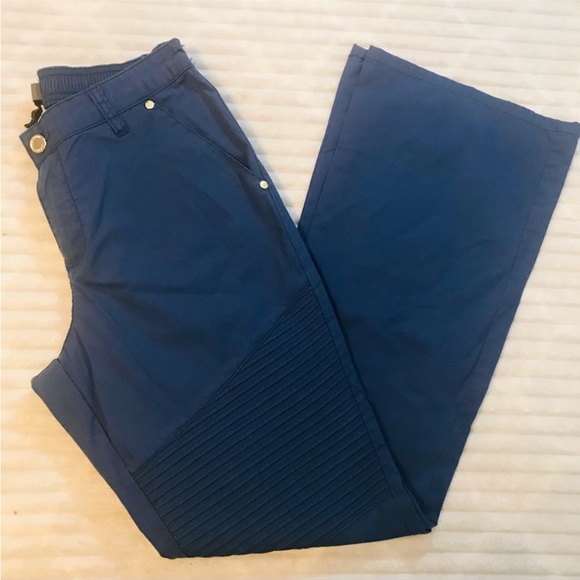 Blue Jannuu scrub set medium - Picture 6 of 10